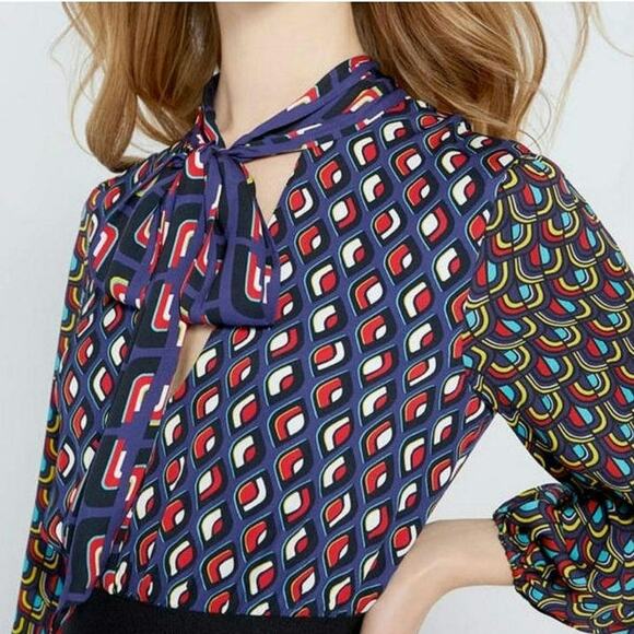 Alice + Olivia Karolina Mod Moon Tie Neck Blouson Sleeve Colorblock Midi Dress 6 - Picture 4 of 16